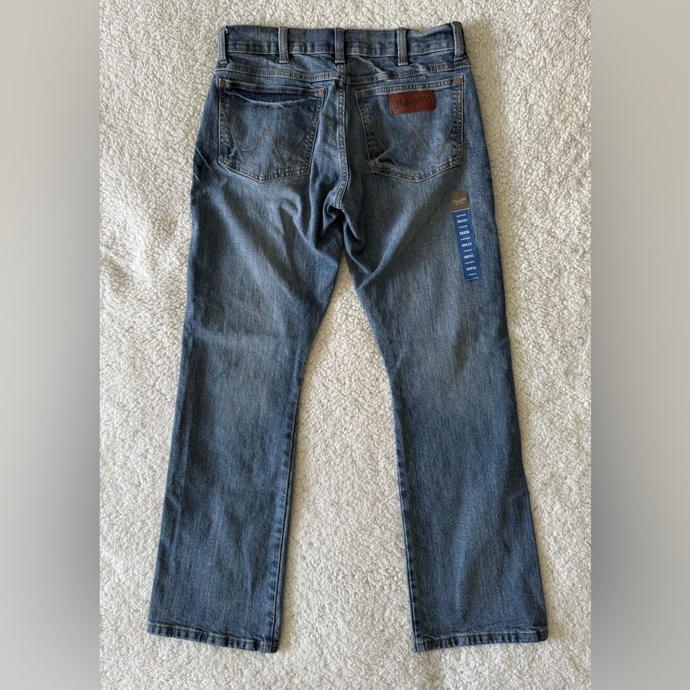 Wrangler Men's Retro Slim Boot Cut Blue Jeans Relaxed Fit Size 30 New with Tags